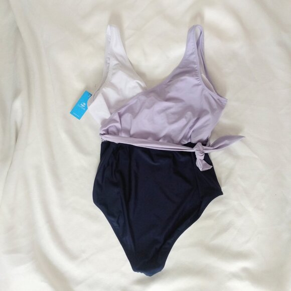 Cupshe purple wrap onepiece bathing suit NWT - Picture 4 of 5